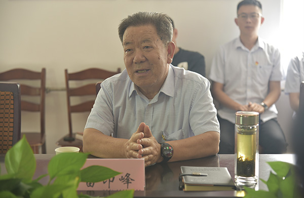 公司召開討論  預(yù)備黨員轉(zhuǎn)正支部大會(huì)