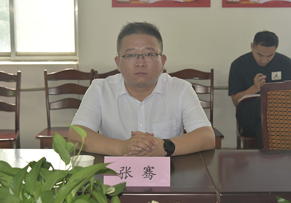 公司召開討論  預(yù)備黨員轉(zhuǎn)正支部大會(huì)